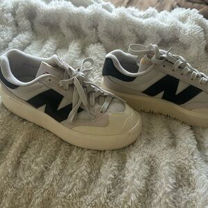 New Balance platforms size 6 1/2 women